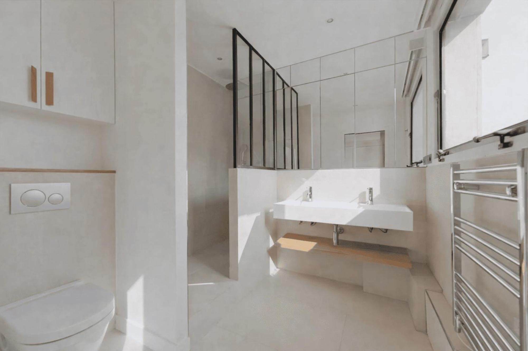 Cocoon With Eiffel Tower View Apartment