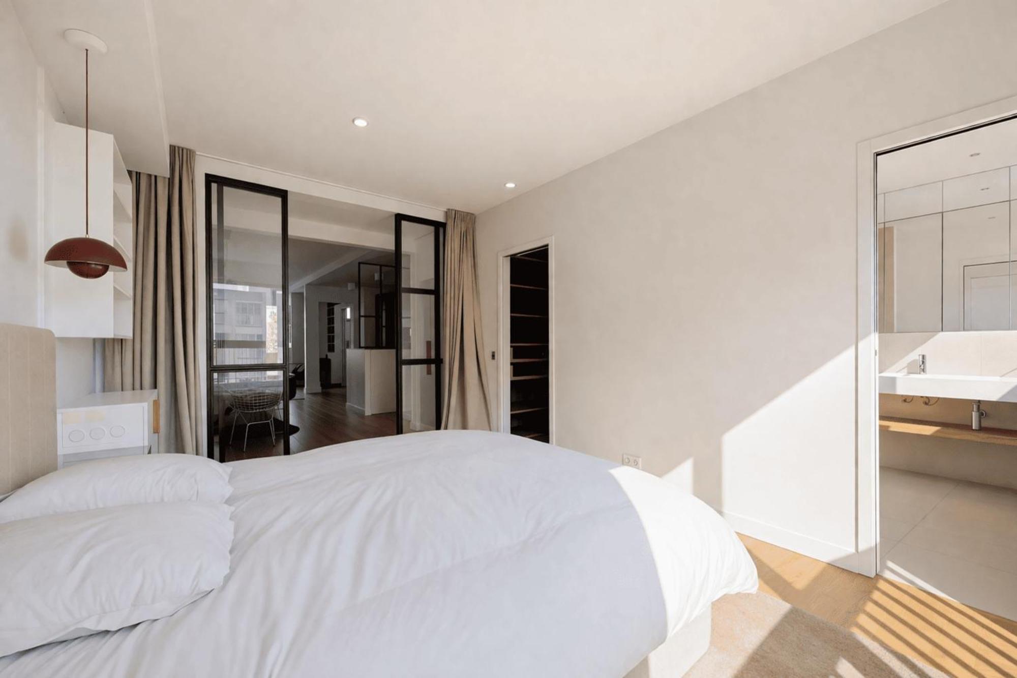 Apartment Cocoon With Eiffel Tower View *