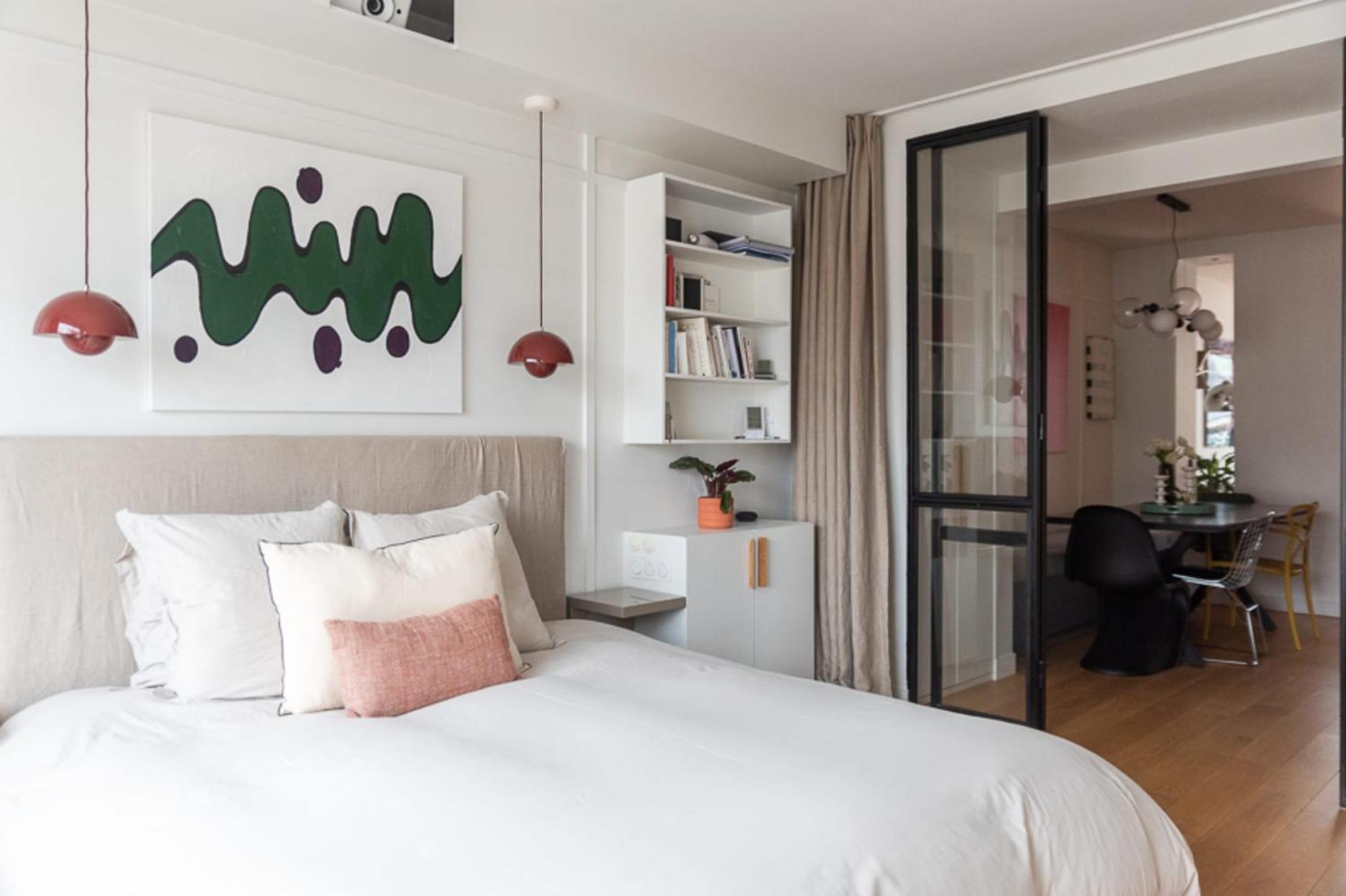 Cocoon With Eiffel Tower View